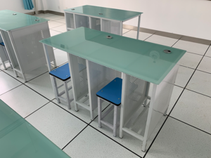 学生课桌椅
