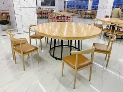 酒店餐桌